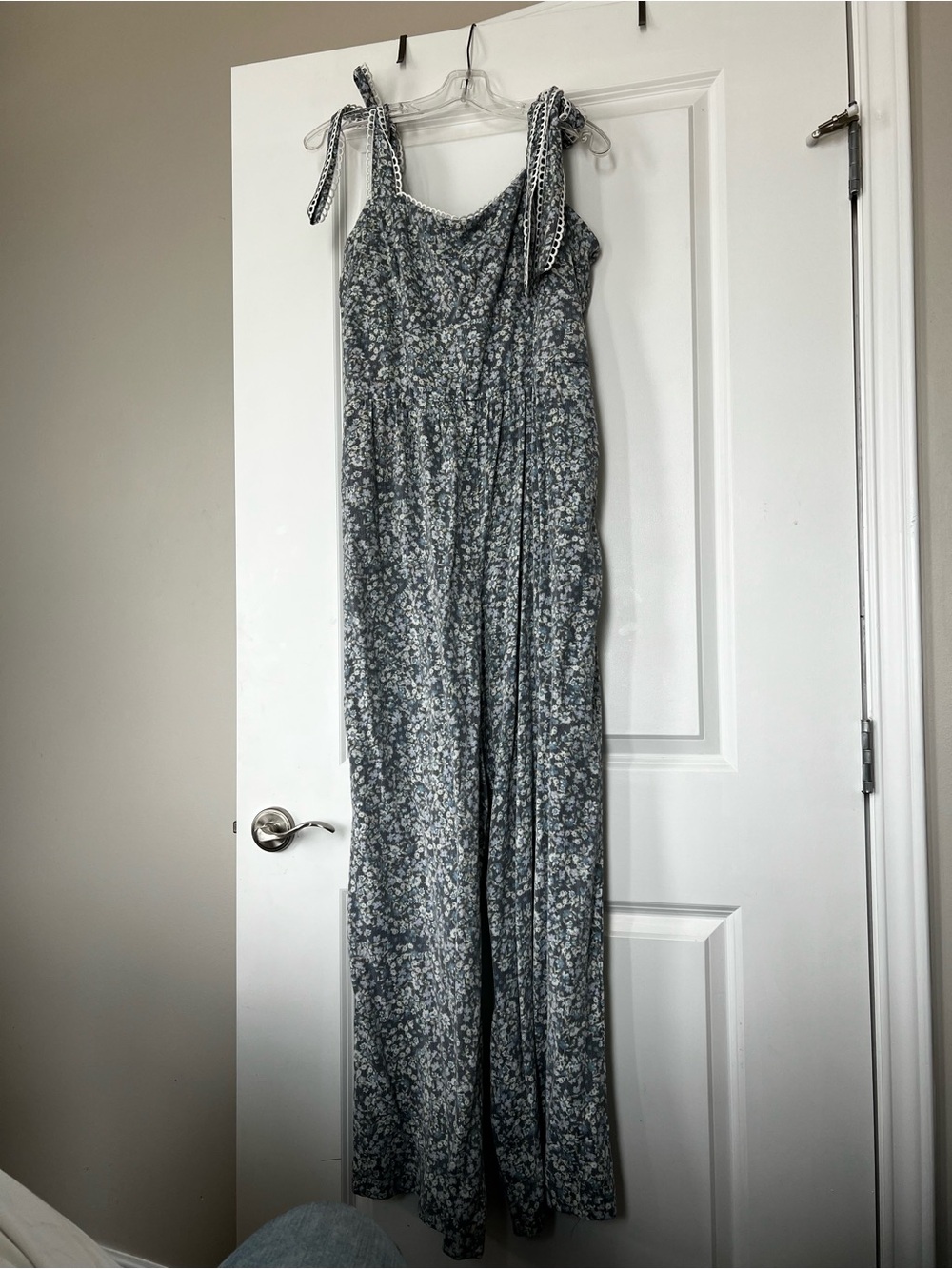 Francesca's Collections Blue Floral Tie-Shoulder Jumpsuit